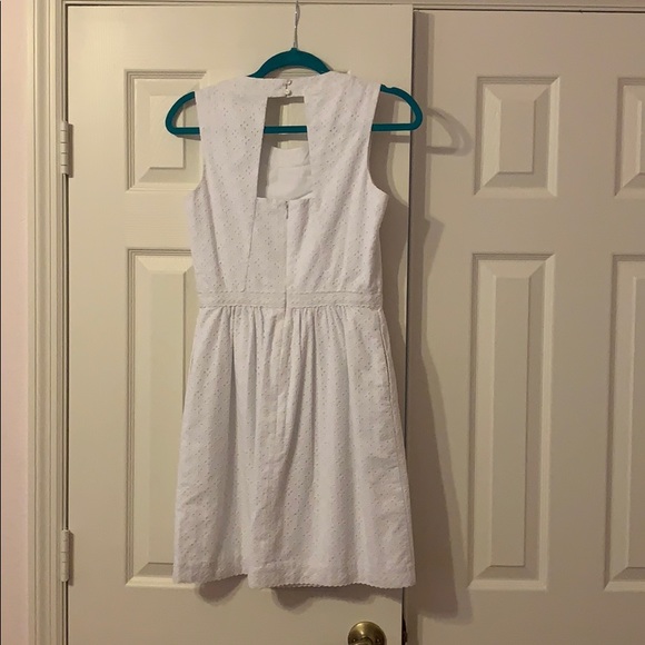 Vineyard Vines white eyelet dress- never worn - Picture 3 of 5